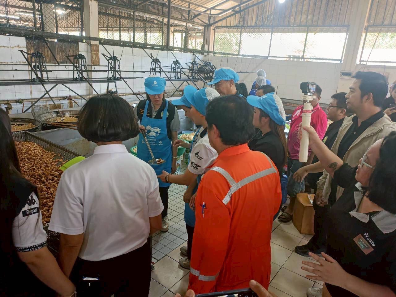 title - ส.ป.ก. ร่วมติดตามรัฐมนตรีช่วยว่าการกระทรวงเกษตรและสหกรณ์ (นางสาวปิยะรัฐชย์ ติยะไพรัช) ลงพื้นที่การตรวจราชการ ณ สหกรณ์แปรรูปกล้วยแปรรูป และตรวจเยี่ยมกลุ่มวิสาหกิจชุมชนข้าวชุมชนบ้านมนต์คีรี จังหวัดสุโขทัย